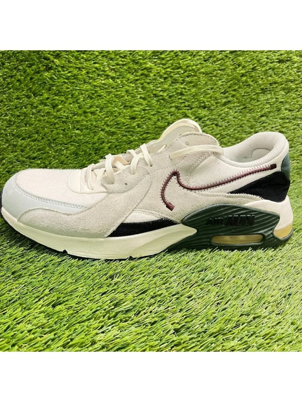 Nike Air Max Excee Mens Size 13 Beige Black Athletic Running Shoes Sneakers